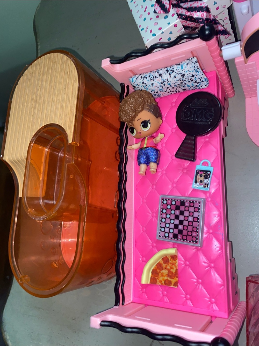 Lot of LOL Doll Toys, 3 dolls, bed, stove, pool, potty, 3 chairs, 2 pets,luggage